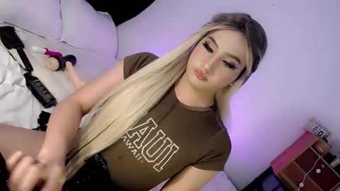 Chesca online show from January 2025 11:49:02 PM