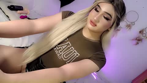 Chesca online show from January 2025 02:03:02 PM