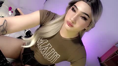 Chesca online show from February 2025 01:42:01 AM