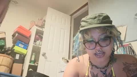 TankinBody online show from October 2025 03:40:01 AM