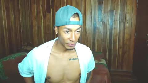 Snapshot of demarcous_nm chatting on October 2025 01:00:02 AM D.C online show from October 2025 01:00:02 AM