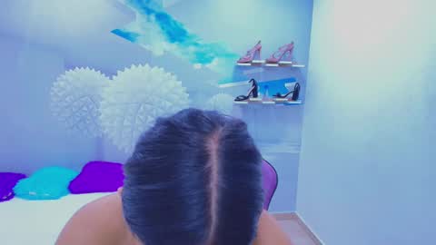 DEMI online show from November 2025 12:37:02 PM