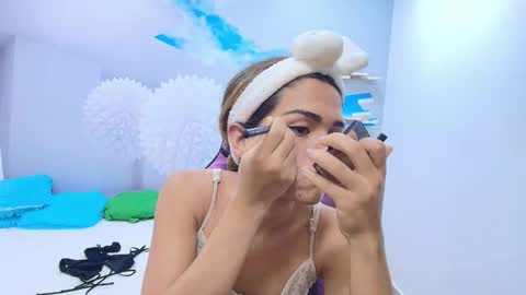 DEMI online show from February 2026 07:20:01 PM