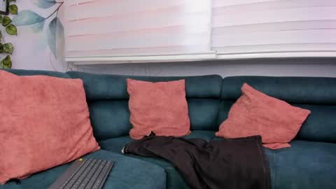   online show from April 2026 01:53:02 PM