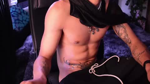 Snapshot of demonkush_ chatting on June 2026 08:32:02 PM DemonKush online show from June 2026 08:32:02 PM