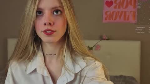 Emma online show from December 2025 08:28:02 PM