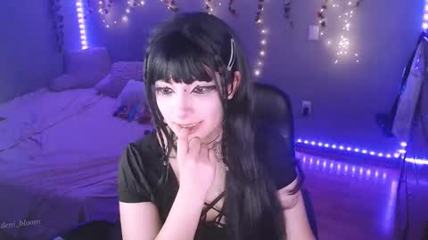 Snapshot of deni_bloom chatting on November 2025 06:34:01 AM Denisse schedule Monday to Friday 1300-1900 mexican time Saturday-maybe it could be a surprise IDEPENDENT MODEL online show from November 2025 06:34:01 AM