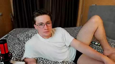Snapshot of deni_boy99 chatting on May 2026 08:02:02 PM Deni online show from May 2026 08:02:02 PM