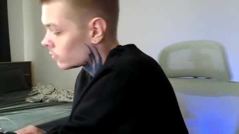 Snapshot of denis_here chatting on May 2026 02:13:01 PM Denis online show from May 2026 02:13:01 PM