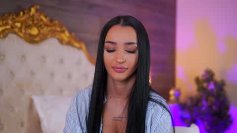 denisedevilles online show from January 2025 11:56:01 AM