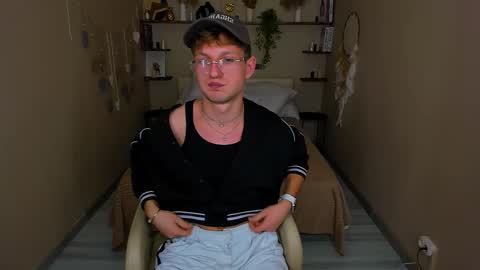 Snapshot of dennis_rodriguez chatting on November 2025 08:45:01 PM Dennis online show from November 2025 08:45:01 PM