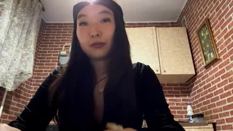 Emma online show from September 2025 01:26:02 PM