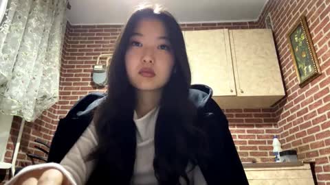 Emma online show from October 2025 02:25:02 PM