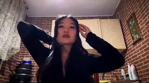 Emma online show from December 2025 01:49:02 PM