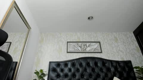 denzelrios online show from April 2026 03:59:01 AM