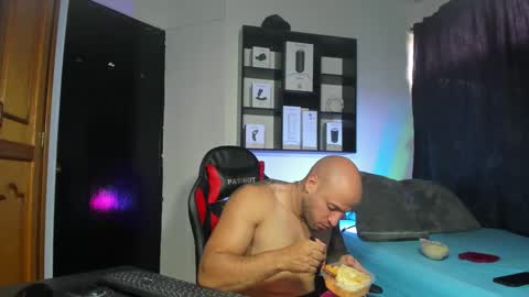 dereckgreen online show from December 2024 07:04:02 PM