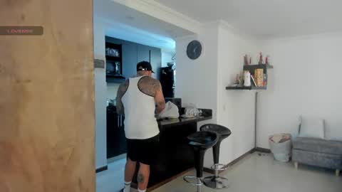 Snapshot of dereckgreen chatting on June 2026 06:28:02 PM dereckgreen online show from June 2026 06:28:02 PM