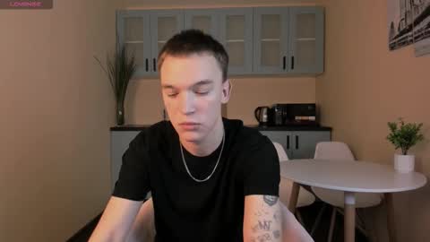 Derek online show from November 2025 07:24:02 PM