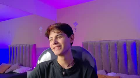 derek_sinn online show from May 2026 09:13:01 PM