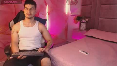derek_voss online show from July 2026 08:44:02 PM