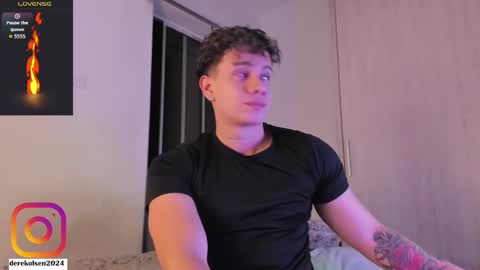 Snapshot of derekolsen_ chatting on October 2025 02:04:02 AM Derek IG Derekolsen2024 online show from October 2025 02:04:02 AM