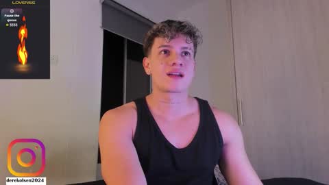 Snapshot of derekolsen_ chatting on November 2025 02:44:01 AM Derek IG Derekolsen2024 online show from November 2025 02:44:01 AM