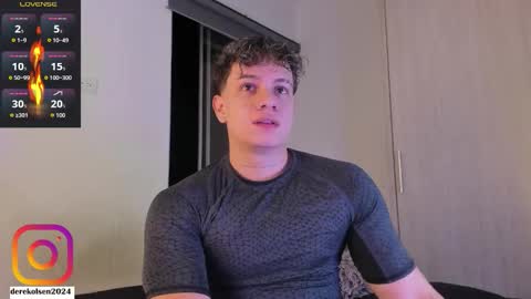Snapshot of derekolsen_ chatting on November 2025 01:25:02 AM Derek IG Derekolsen2024 online show from November 2025 01:25:02 AM