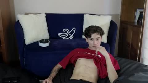 Snapshot of derekswan chatting on November 2025 08:31:01 PM Derek online show from November 2025 08:31:01 PM