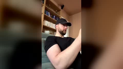 derkleinerabauke online show from April 2026 04:10:02 PM