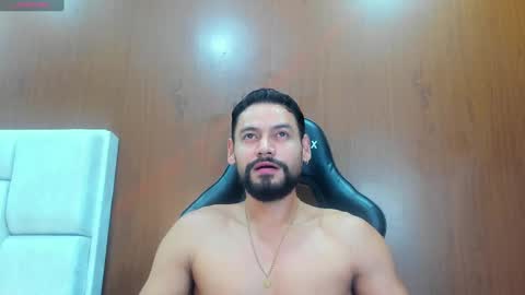 DerryBigger CM online show from October 2025 10:23:02 PM