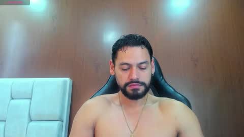 DerryBigger CM online show from October 2025 08:33:02 PM