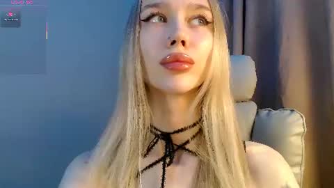 Snapshot of des_ch chatting on July 2026 03:39:01 PM Ari online show from July 2026 03:39:01 PM