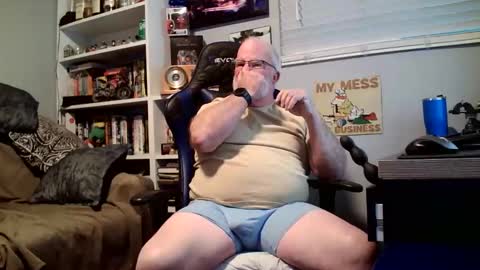 Snapshot of desertknight56 chatting on February 2026 01:25:02 AM D K online show from February 2026 01:25:02 AM