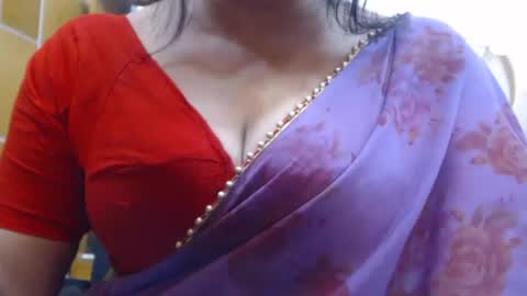 Snapshot of desimaisa130 chatting on June 2026 05:17:02 PM Maisa online show from June 2026 05:17:02 PM
