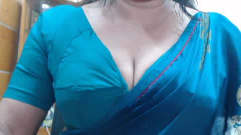 Snapshot of desimaisa130 chatting on July 2026 06:43:02 PM Maisa online show from July 2026 06:43:02 PM