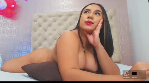 Snapshot of desire_sara chatting on February 2025 04:31:01 PM Sara Desire online show from February 2025 04:31:01 PM