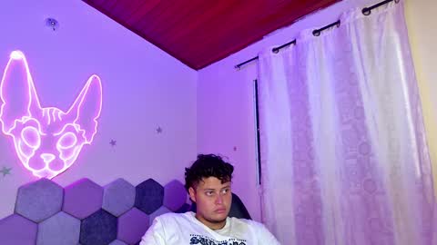 TORI AND MR. BEAR online show from January 2025 06:21:01 PM