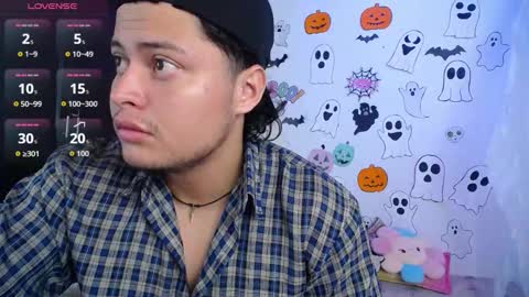 TORI AND MR. BEAR online show from October 2025 12:31:01 PM