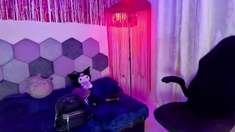 TORI AND MR. BEAR online show from February 2026 06:06:01 PM