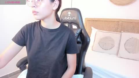 desire online show from September 2025 04:01:01 AM