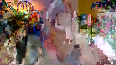 LAYLA online show from October 2025 06:44:01 AM