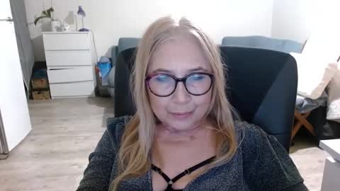 S O F I A online show from February 2025 06:40:02 PM