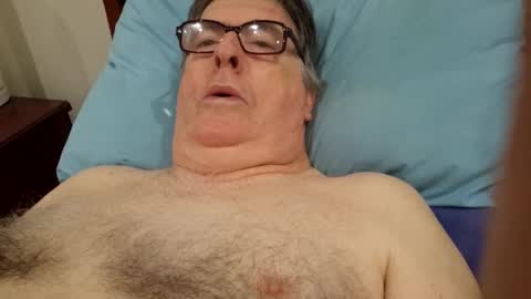 Desmon1958 online show from April 2026 08:31:01 PM