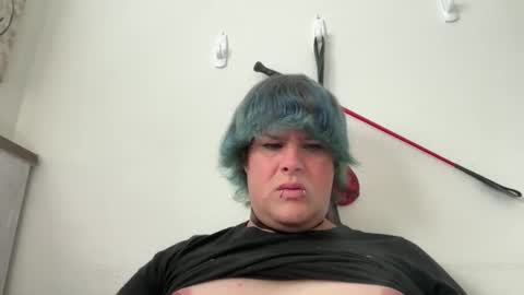 Dezmond online show from November 2025 07:35:01 PM