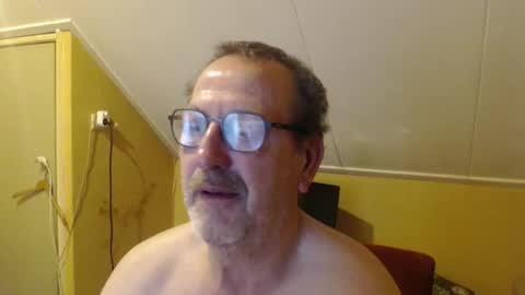 Snapshot of destelp chatting on September 2025 10:21:02 PM destelp online show from September 2025 10:21:02 PM