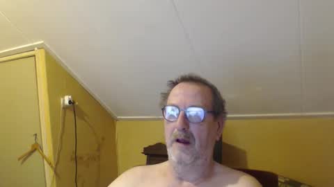 Snapshot of destelp chatting on February 2026 11:25:02 PM destelp online show from February 2026 11:25:02 PM