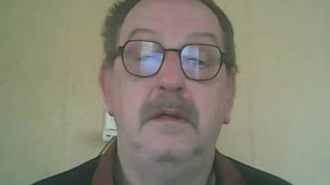 Snapshot of destelp chatting on April 2026 01:15:01 PM destelp online show from April 2026 01:15:01 PM