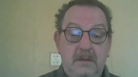 Snapshot of destelp chatting on April 2026 11:19:02 AM destelp online show from April 2026 11:19:02 AM