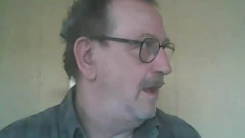 Snapshot of destelp chatting on April 2026 06:25:01 PM destelp online show from April 2026 06:25:01 PM
