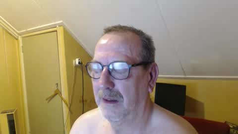 Snapshot of destelp chatting on June 2026 09:49:01 PM destelp online show from June 2026 09:49:01 PM